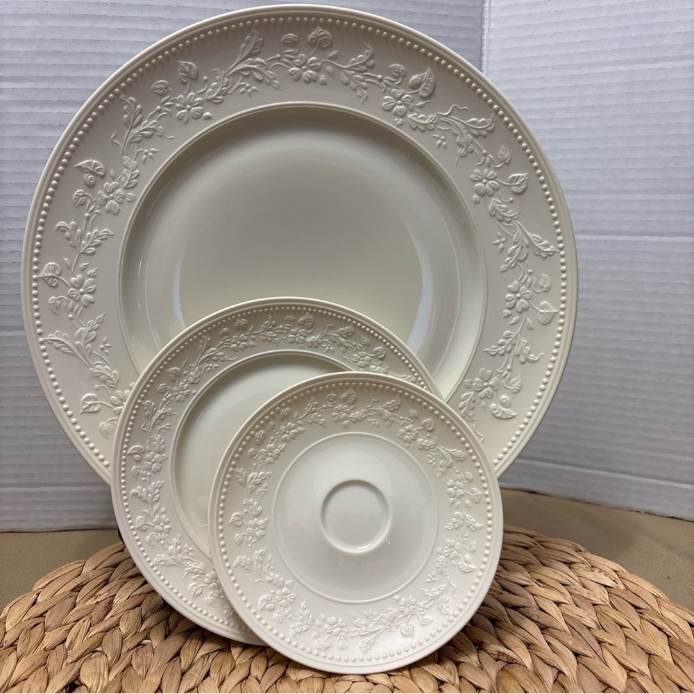 Classic Cream Embossed Dinnerware Set X3 pieces .Dinner, bread plates and saucer